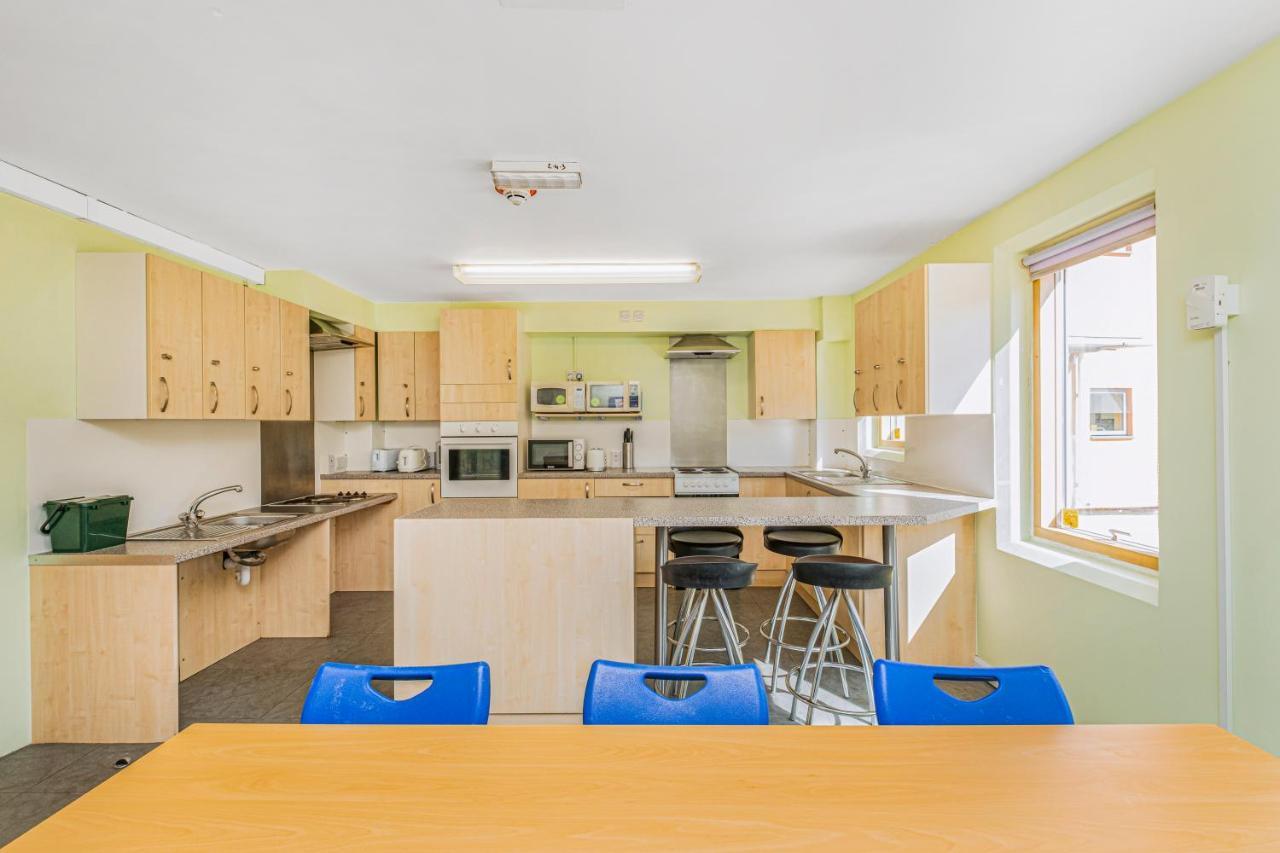 Vibrant Ensuite Rooms, Hatfield - Sk Bagian luar foto