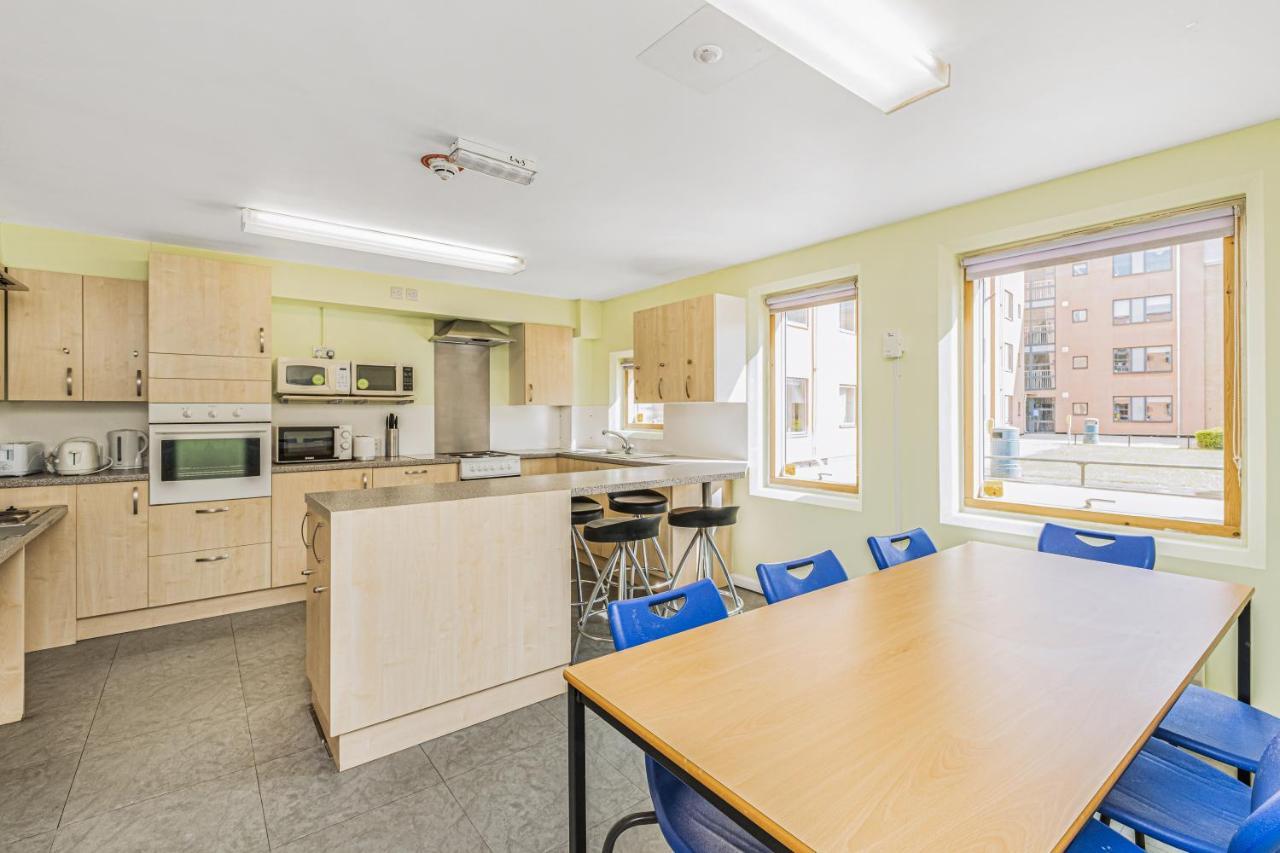 Vibrant Ensuite Rooms, Hatfield - Sk Bagian luar foto